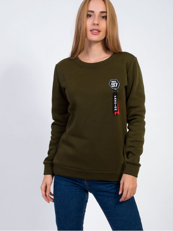 Свитшот с трендовой нашивкой 2863