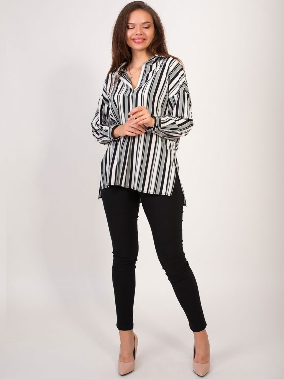 Стильная блуза свободного кроя 2798