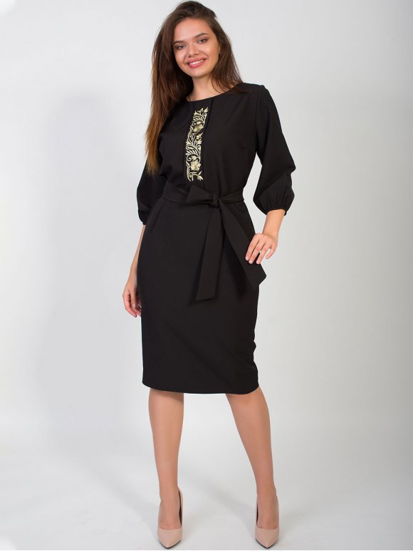 Платье size+ с красивой вышивкой и поясом 2668