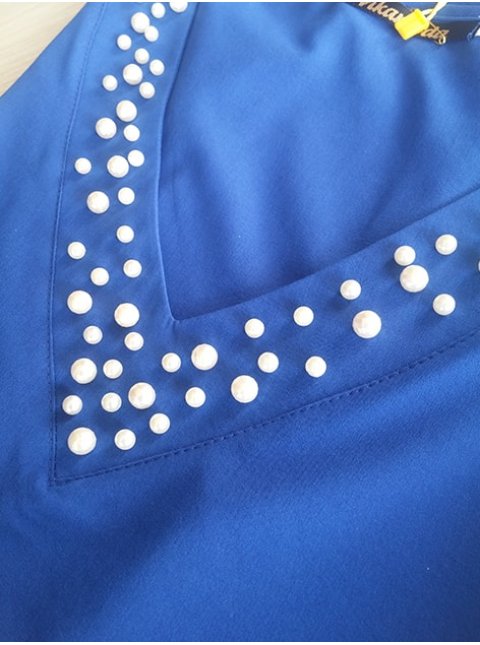 Нарядная однотонная блуза, декорированная жемчугом. Арт.2381