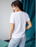 біла футболка з кольоровим принтом 3214