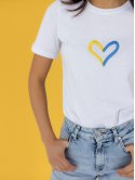 Жіноча футболка з вишивкою у формі серця 3433