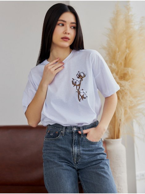 Женская футболка с вышивкой "Бавовна" 3640